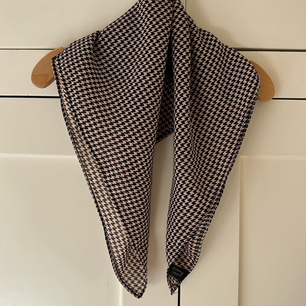 Summer Tompkins Houndstooth Square Scarf